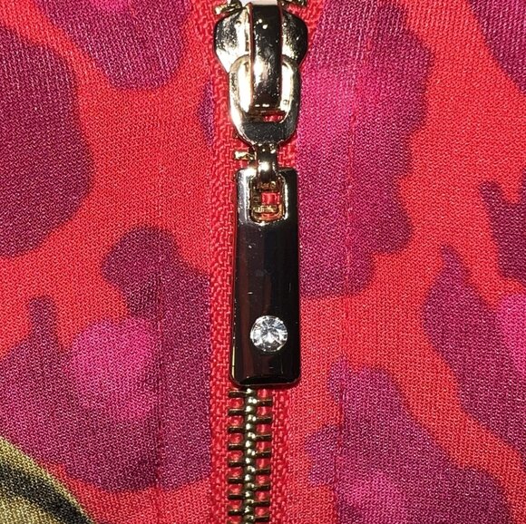 JM Collection Tunic Top Womens M Red Floral 1/2 Zip V-Neck Roll Tab Sleeve - Picture 4 of 11